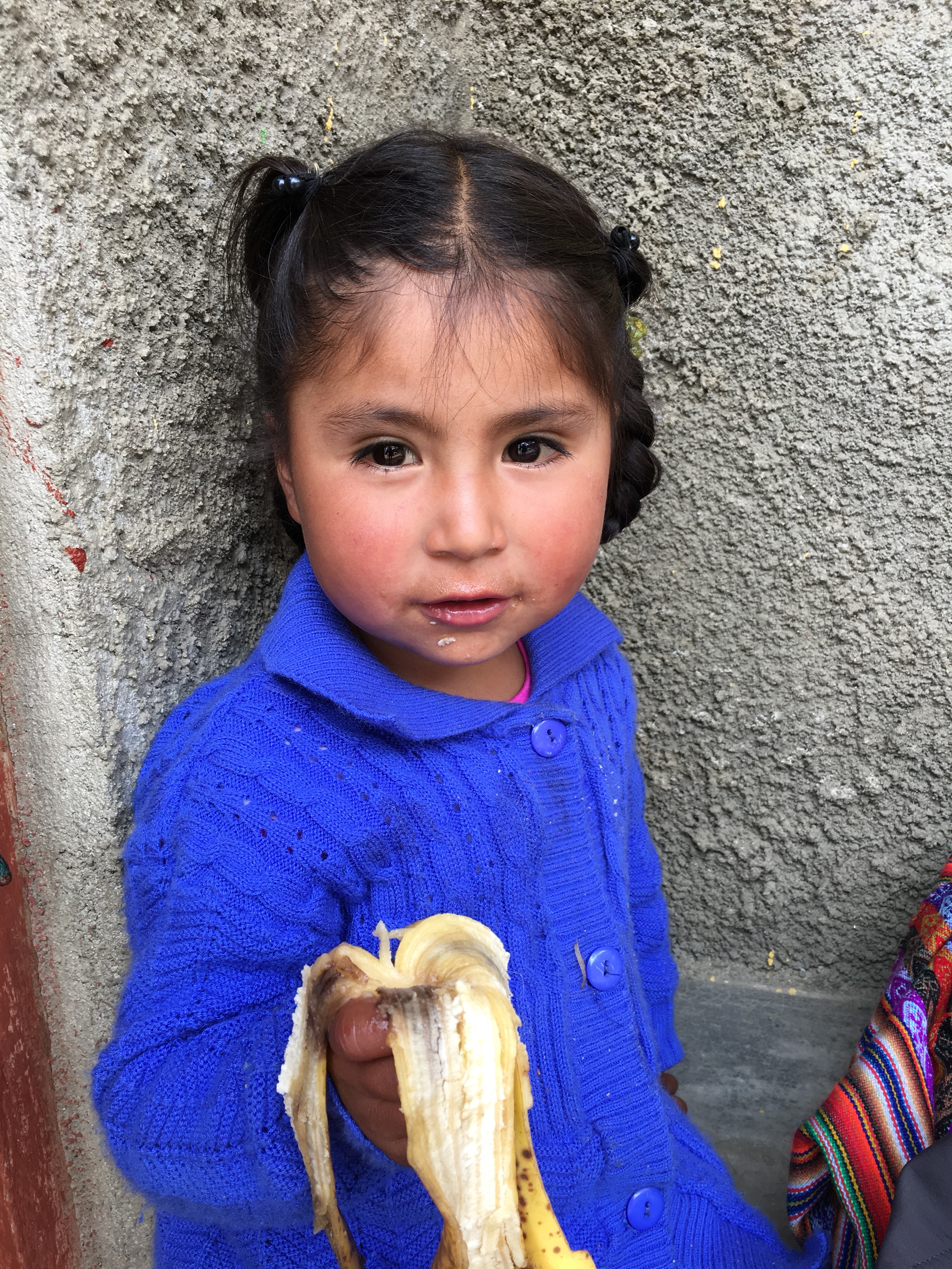 Me enamoré de esta niñita peruana...